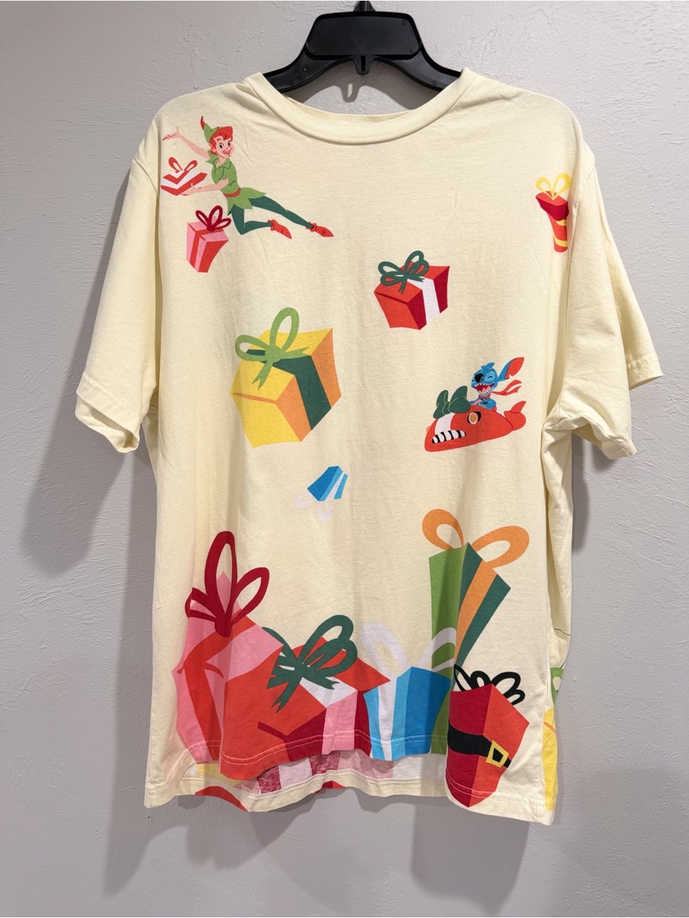 Disney Christmas Holiday All Over Print T-Shirt XL Peter Pan Stitch Genie Mickey